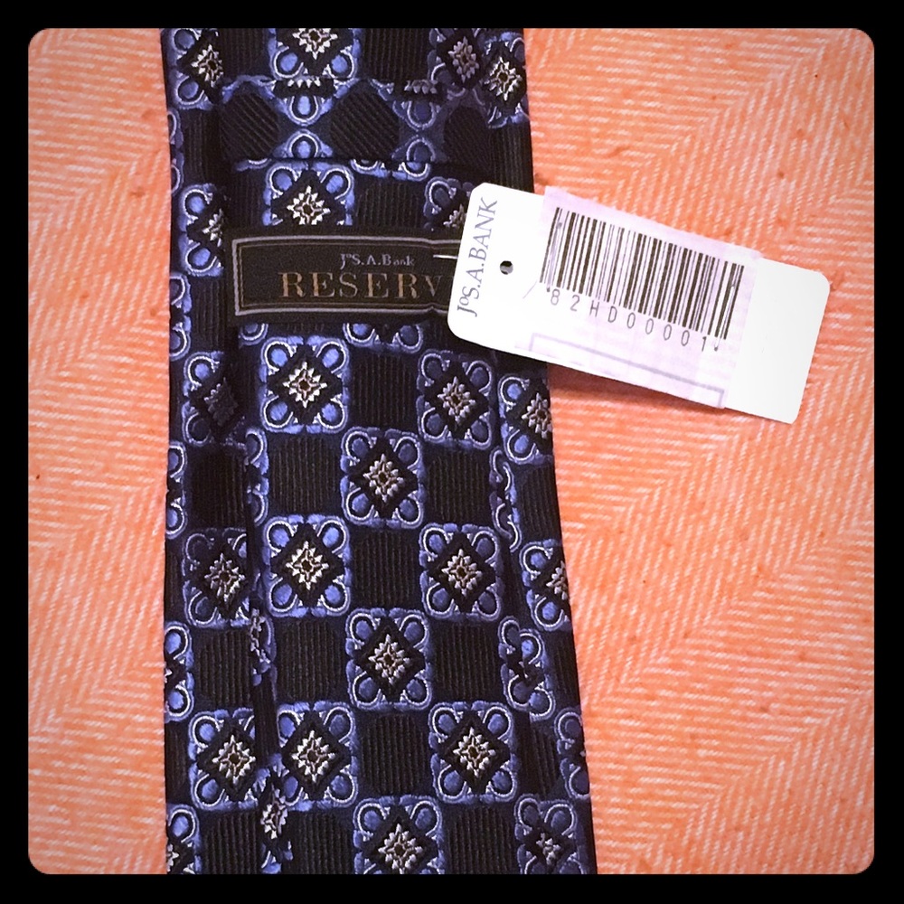 Jos. A. Banks men's necktie NWT